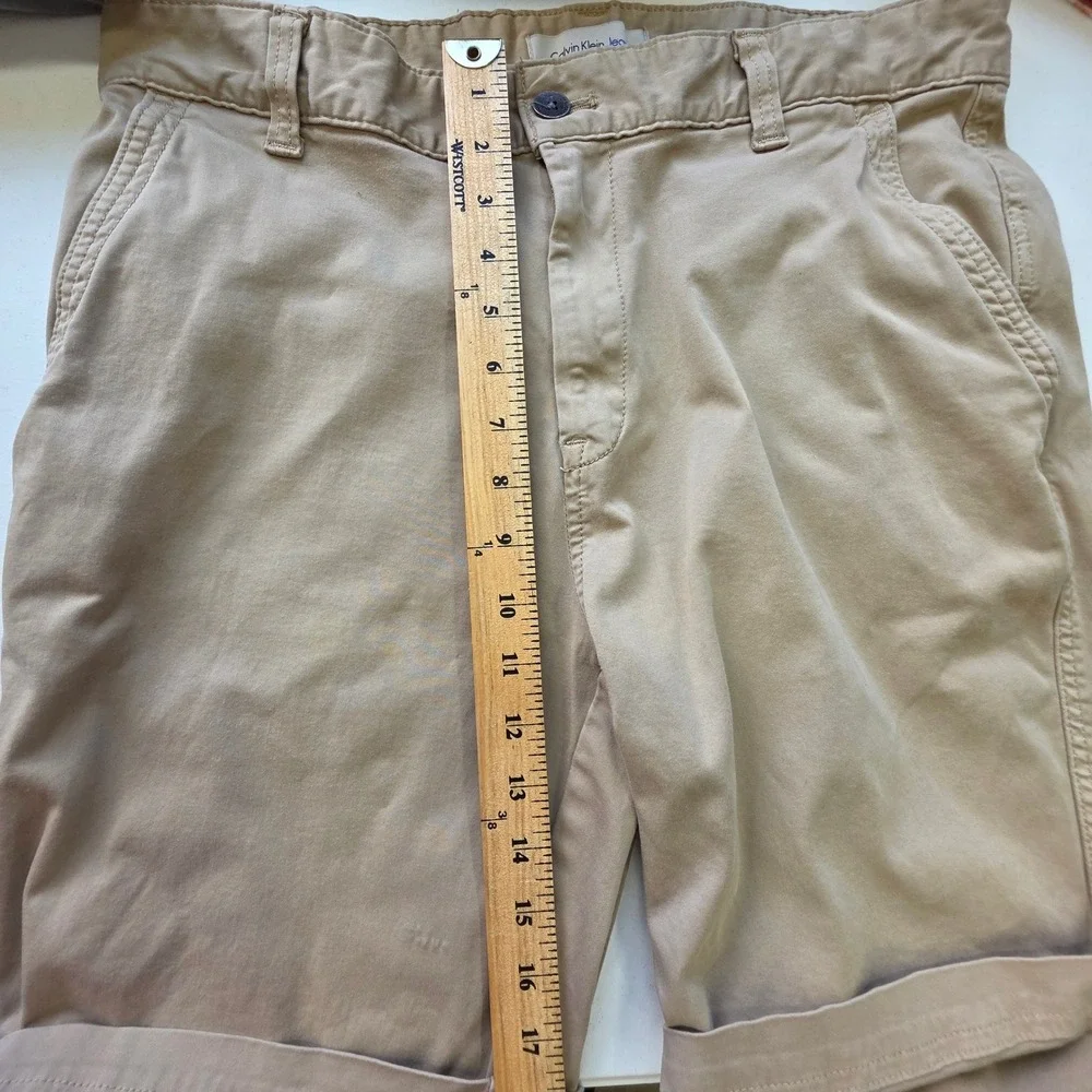 Calvin Klein Jeans Mens Khaki Chino Shorts Size 34 Tan Stretch Cuffed Flat Front